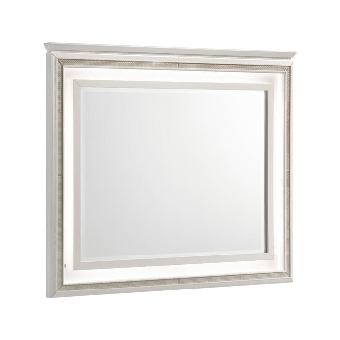 Audra Mirror